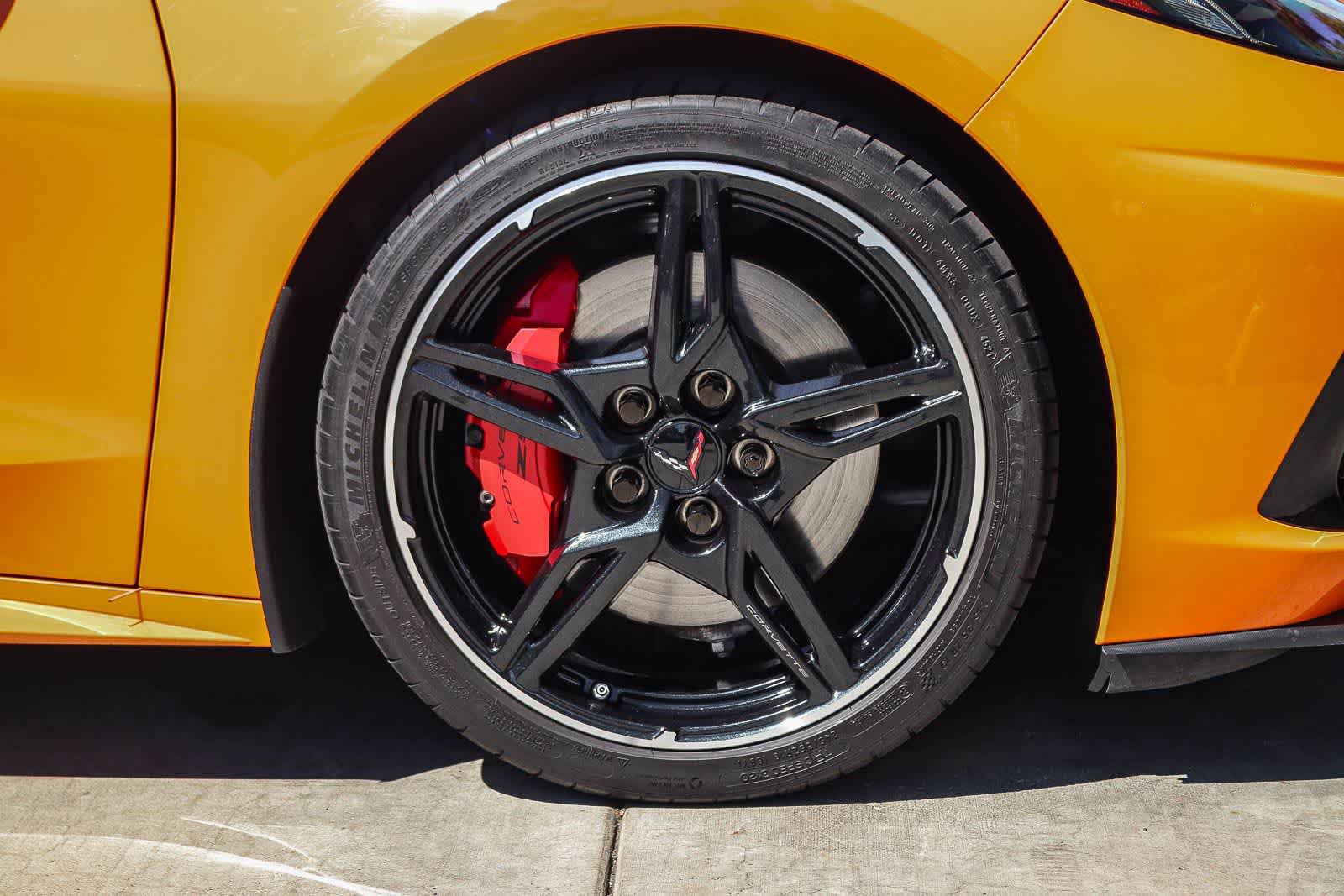 Used 2022 Chevrolet Corvette Stingray Coupe w/ Z51 Performance Package RWD image 9