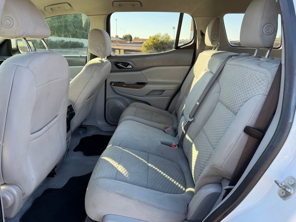 Used 2018 GMC Acadia SLE image 23