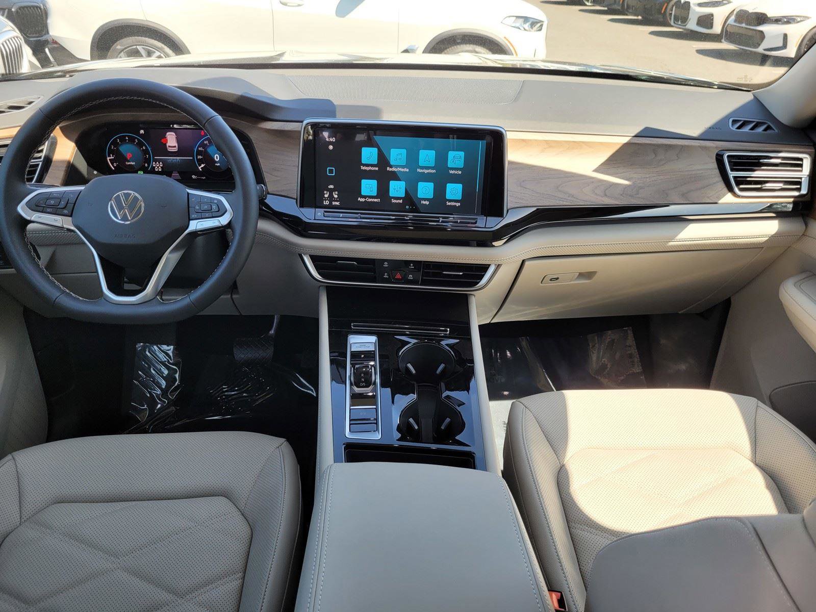 New 2026 Volkswagen Atlas SE image 13