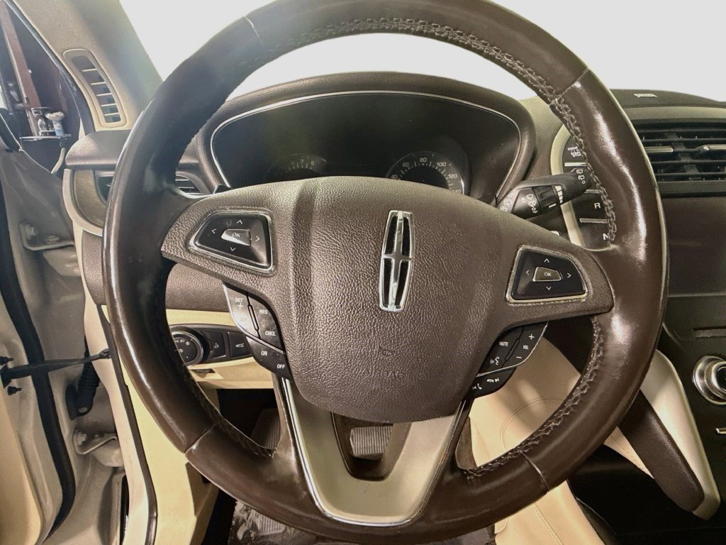 Used 2019 Lincoln MKC Reserve w/ MKC Climate Package FWD image 12