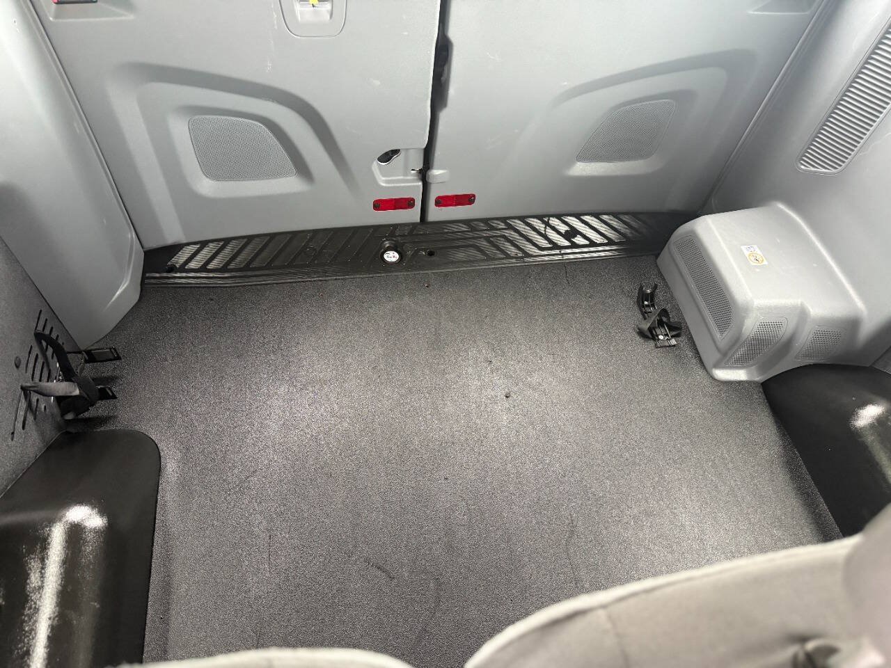 Used 2016 Ford Transit 150 XLT RWD image 16