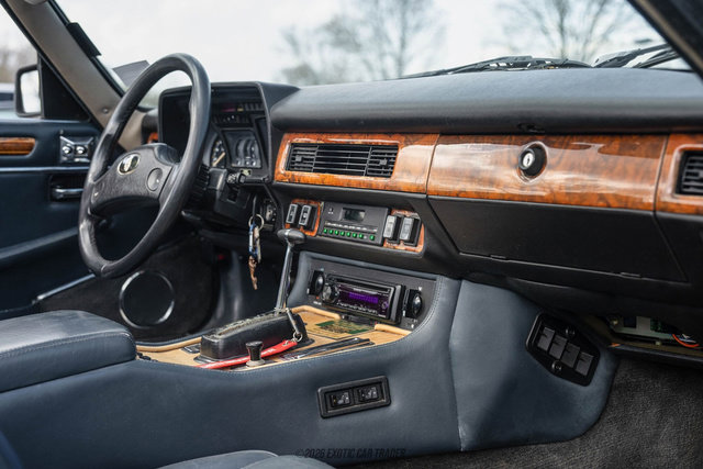 Used 1989 Jaguar XJS V12 Convertible image 39