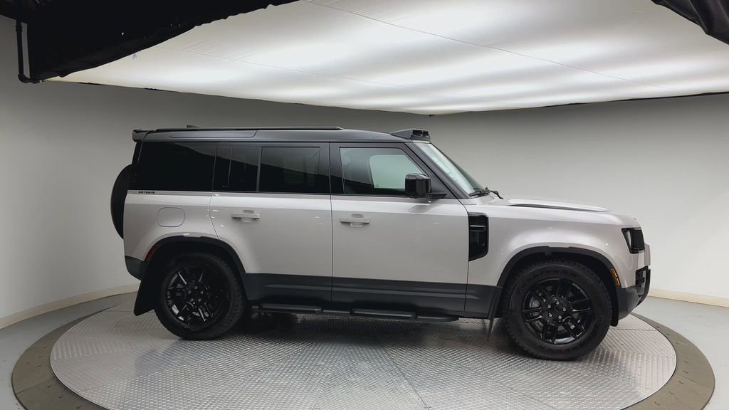 New 2026 Land Rover Defender 110 S AWD/4WD image 9