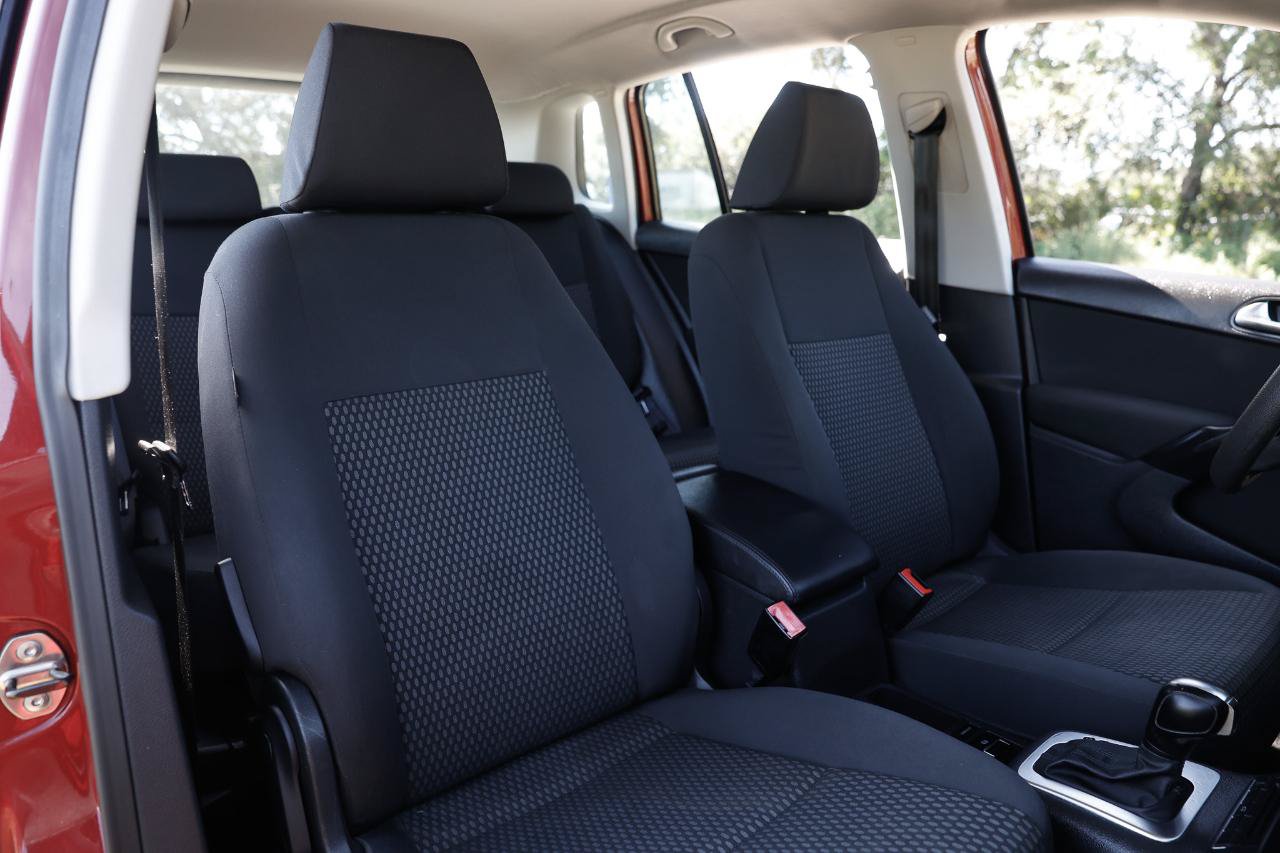 Used 2011 Volkswagen Tiguan S FWD image 16