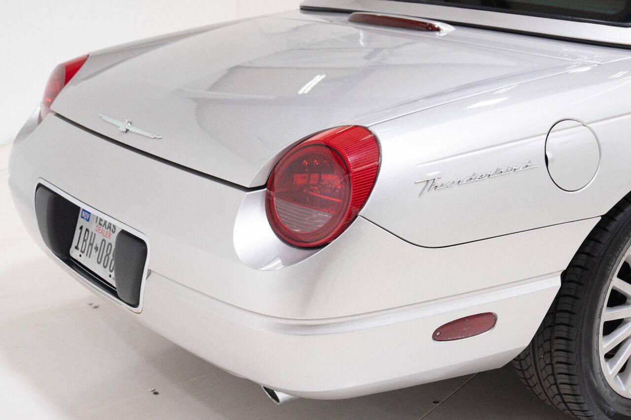 Used 2005 Ford Thunderbird RWD image 20