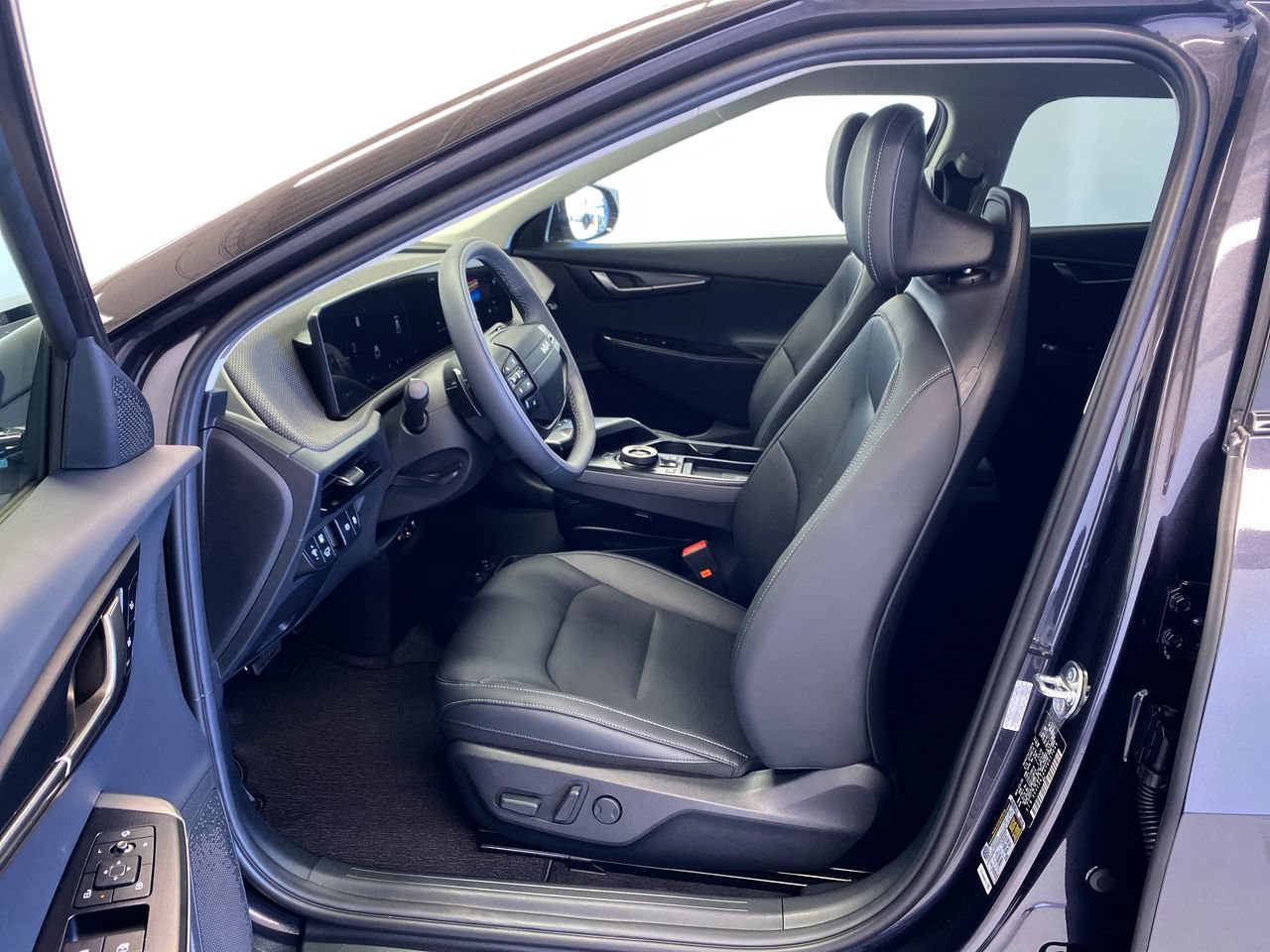 New 2026 Kia EV6 Wind RWD image 16