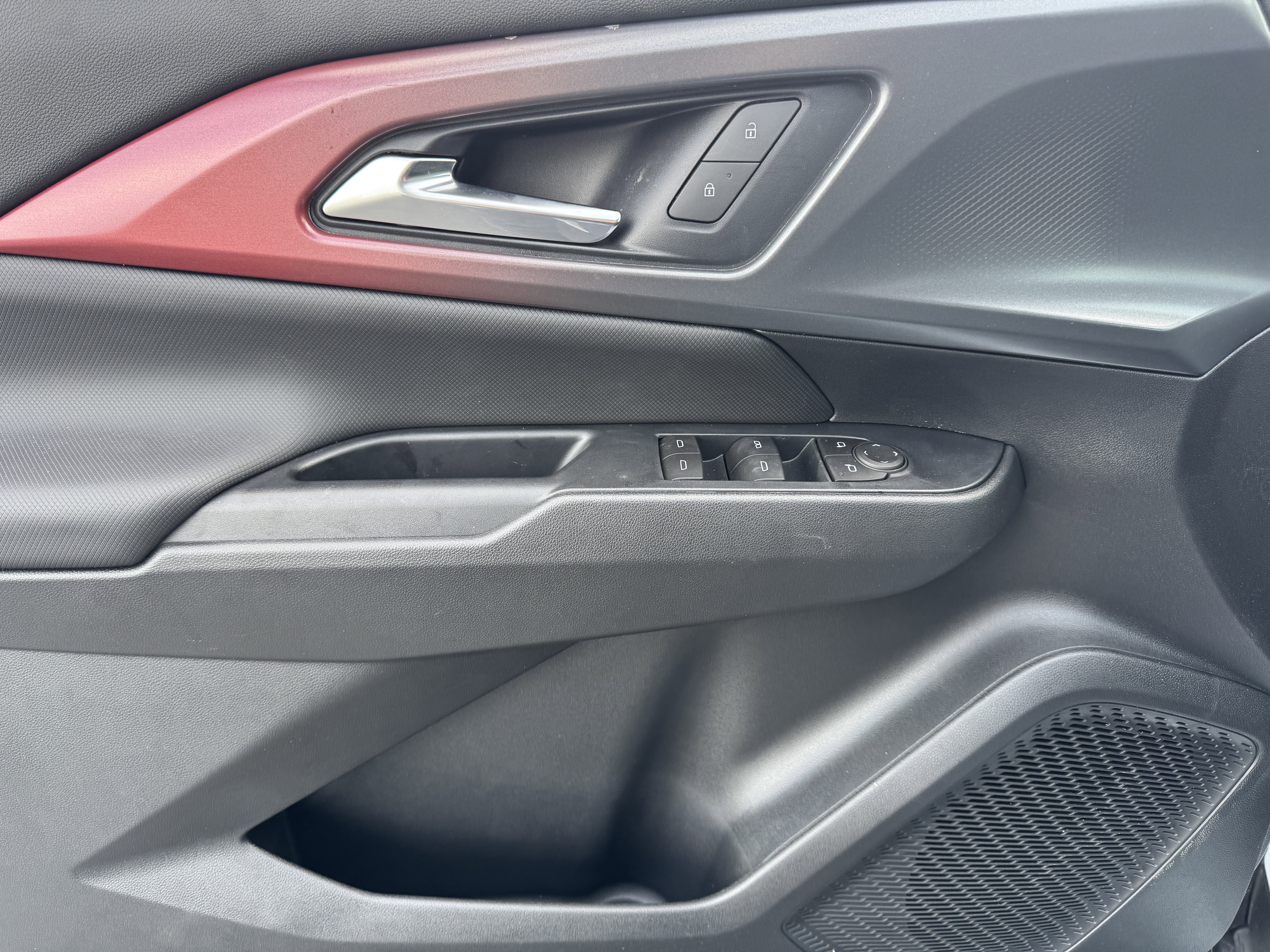 New 2026 Chevrolet Equinox EV RS image 11