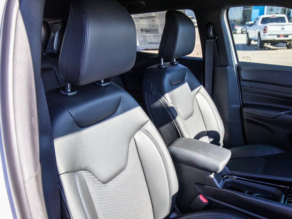 New 2026 Jeep Compass Latitude AWD/4WD image 31