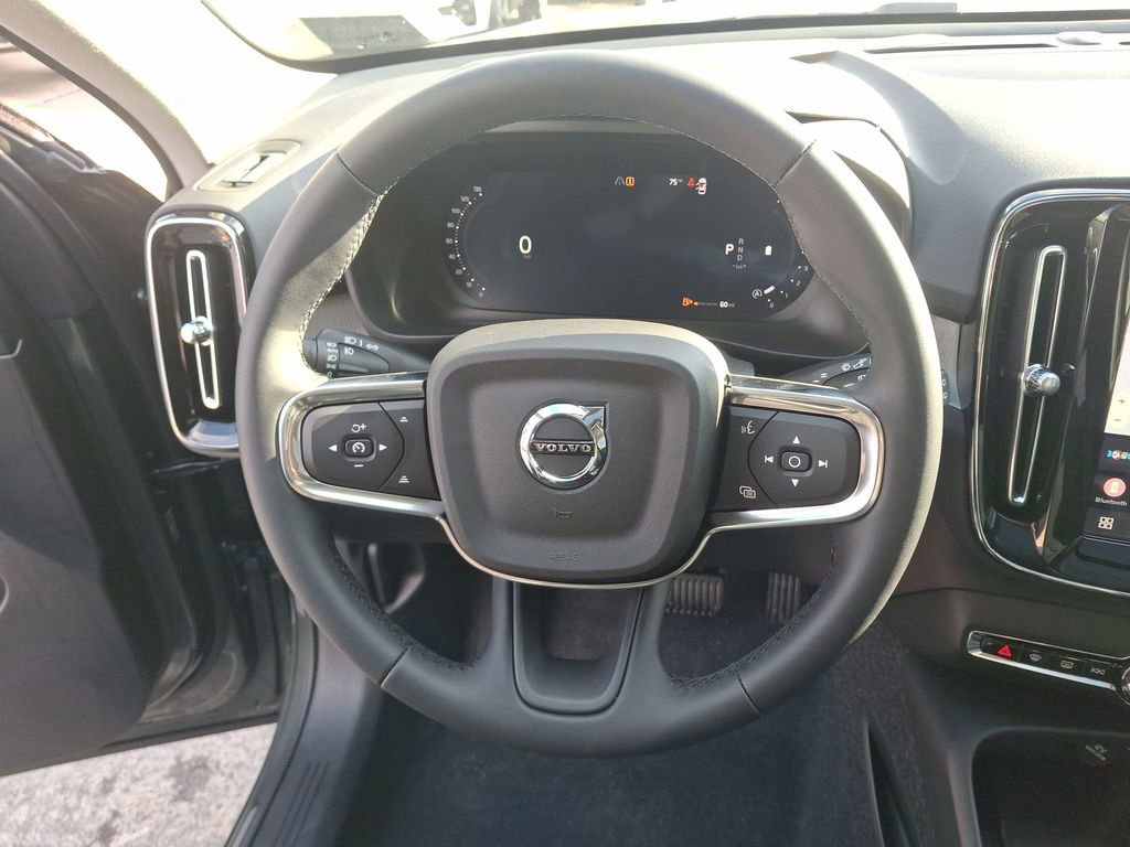 New 2026 Volvo XC40 B4 Core image 17