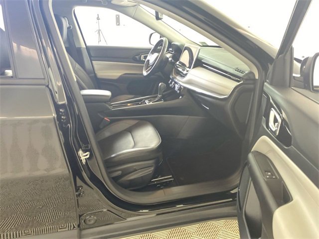 Used 2022 Jeep Compass Limited image 35