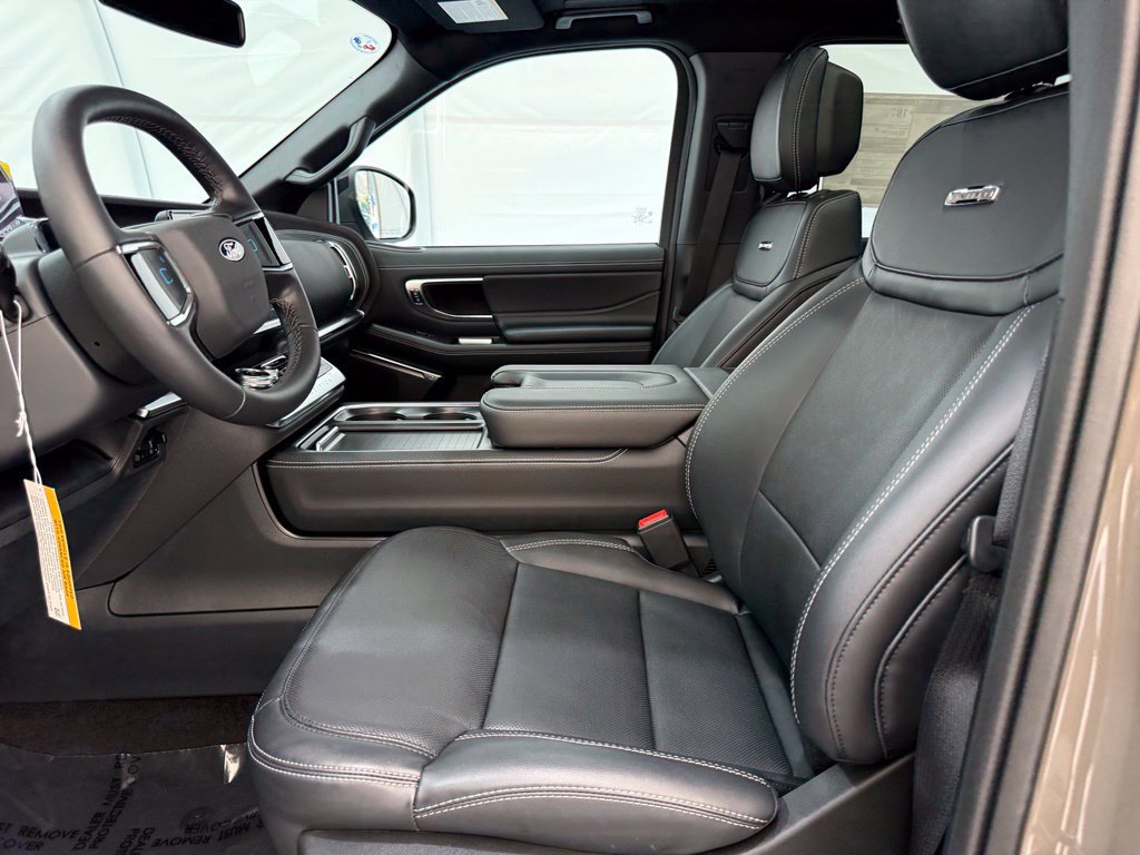 New 2027 Ford Expedition Platinum w/ Stealth Appearance Package AWD/4WD image 17