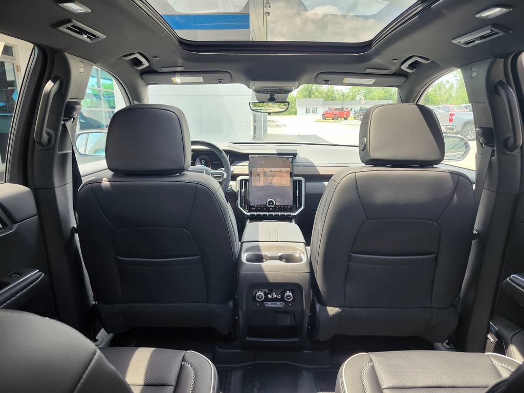 New 2026 GMC Acadia Denali w/ Super Cruise Package FWD image 10