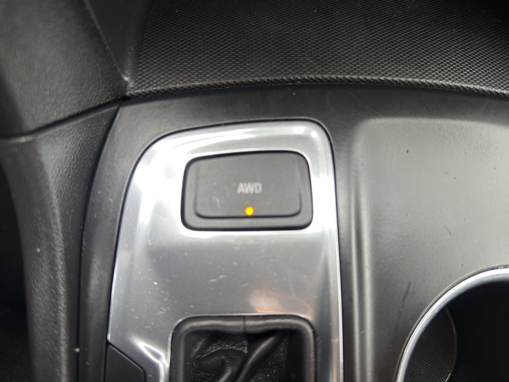 Used 2021 Chevrolet Equinox LS w/ LS Convenience Package image 31