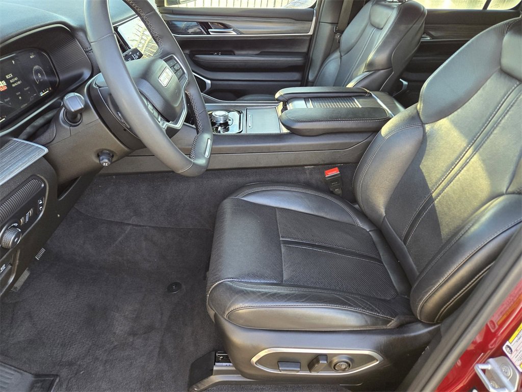 Used 2023 Jeep Wagoneer L Series II image 16