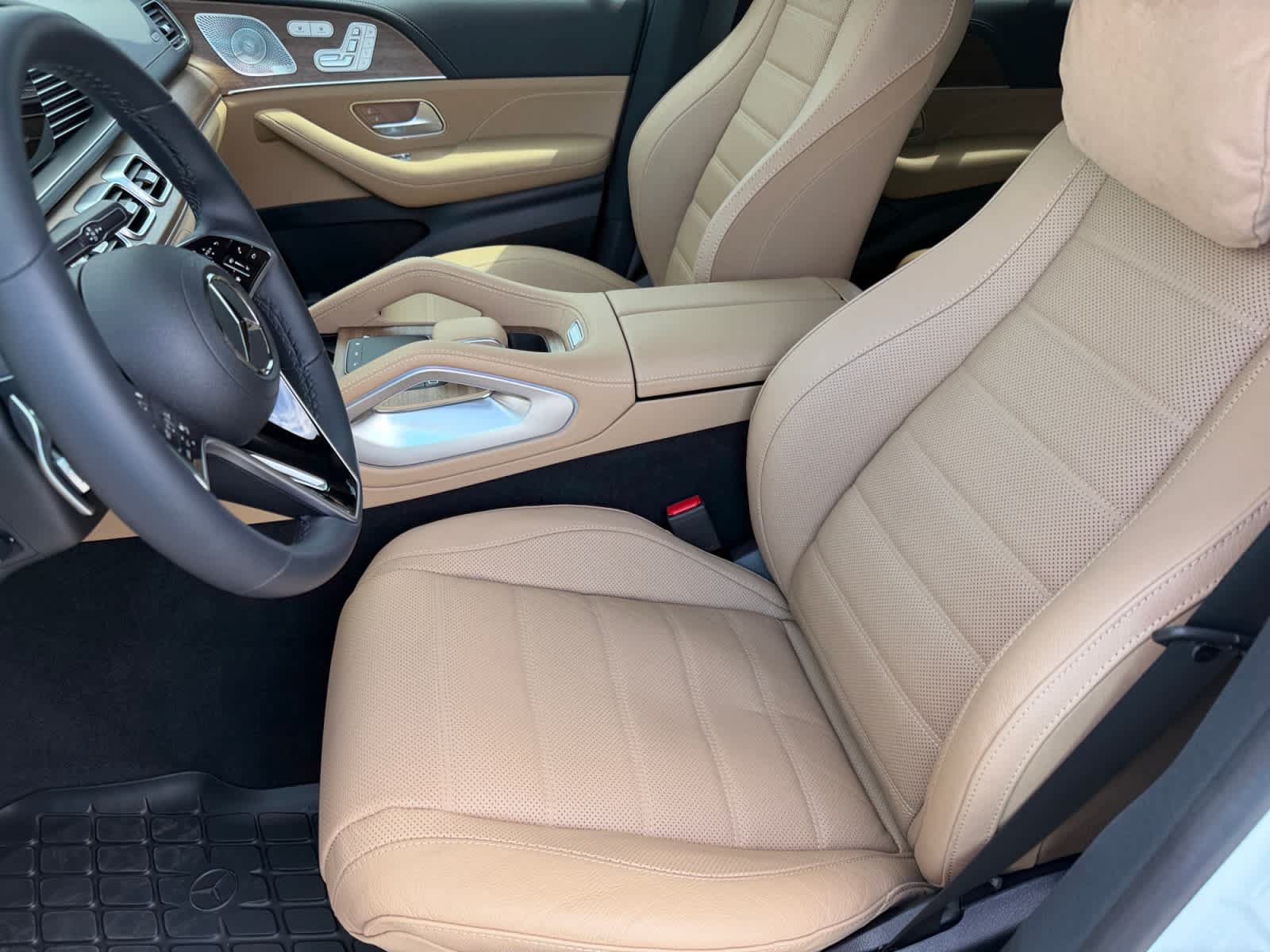 Used 2014 Mercedes-Benz E 350 4MATIC Sedan image 10