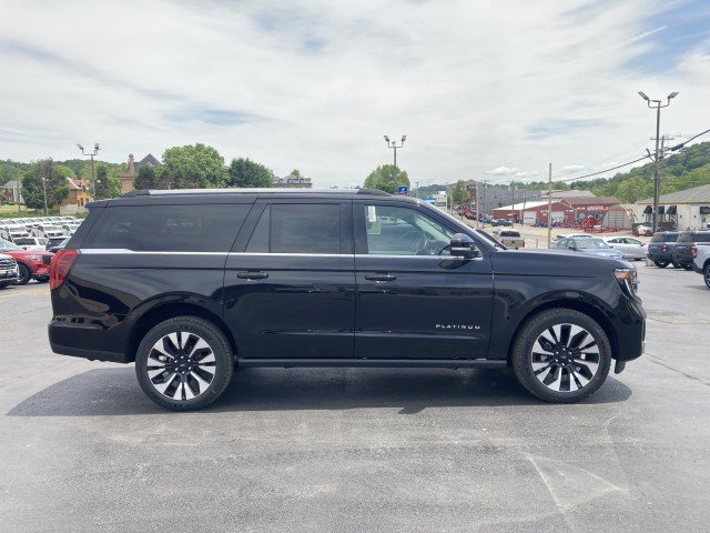 New 2026 Ford Expedition Max Platinum w/ Driver's Package AWD/4WD image 12