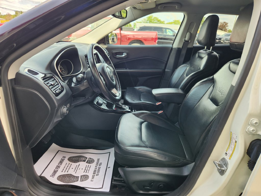 Used 2019 Jeep Compass Limited AWD/4WD image 21