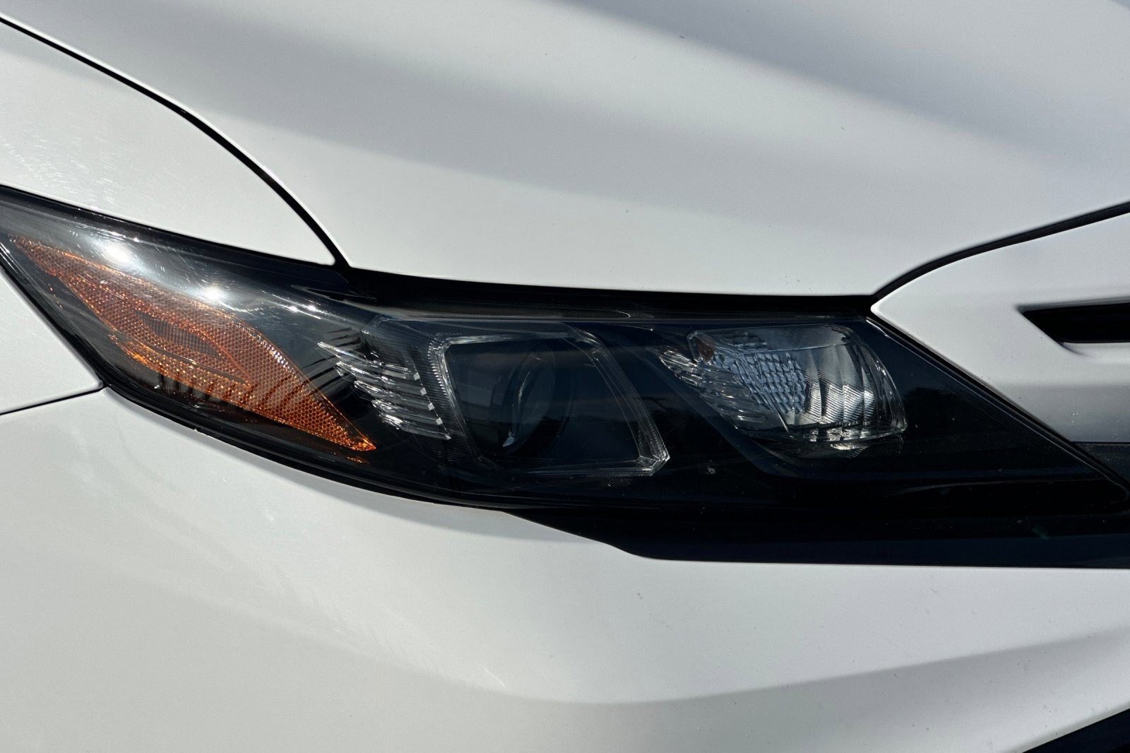 Used 2022 Toyota Camry SE image 10