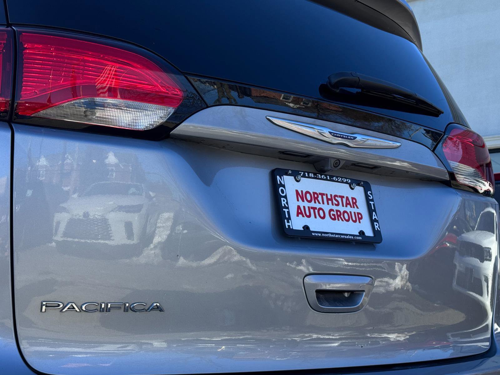 Used 2020 Chrysler Pacifica Touring-L Plus image 7