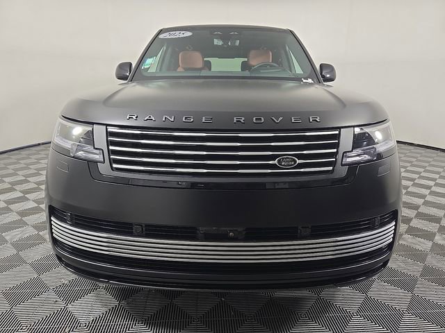 New 2025 Land Rover Range Rover SV AWD/4WD image 3