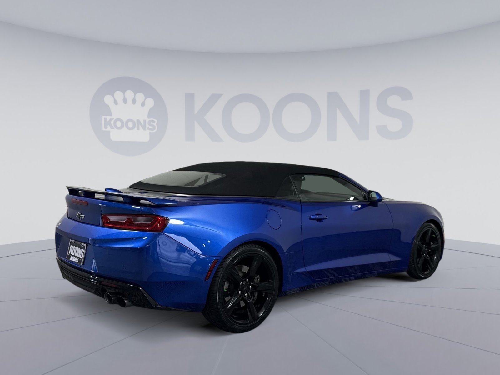 Used 2018 Chevrolet Camaro SS RWD image 7