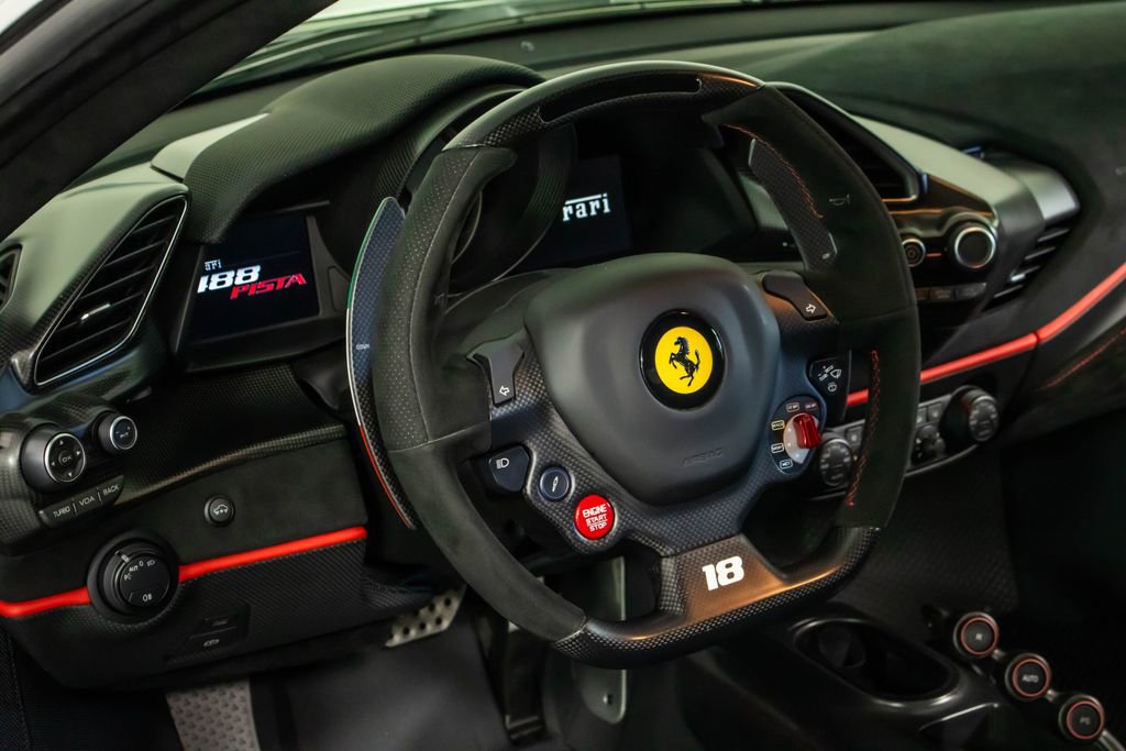 Used 2020 Ferrari 488 Pista Base image 4