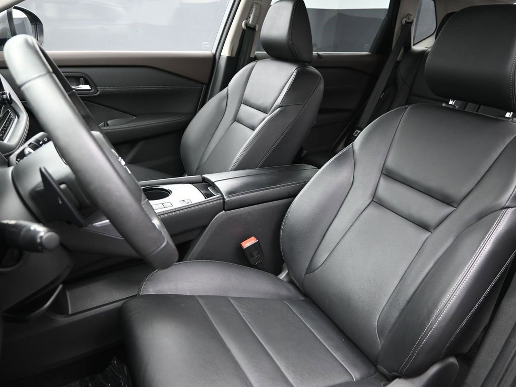 Used 2023 Nissan Rogue SL w/ SL Premium Package image 15