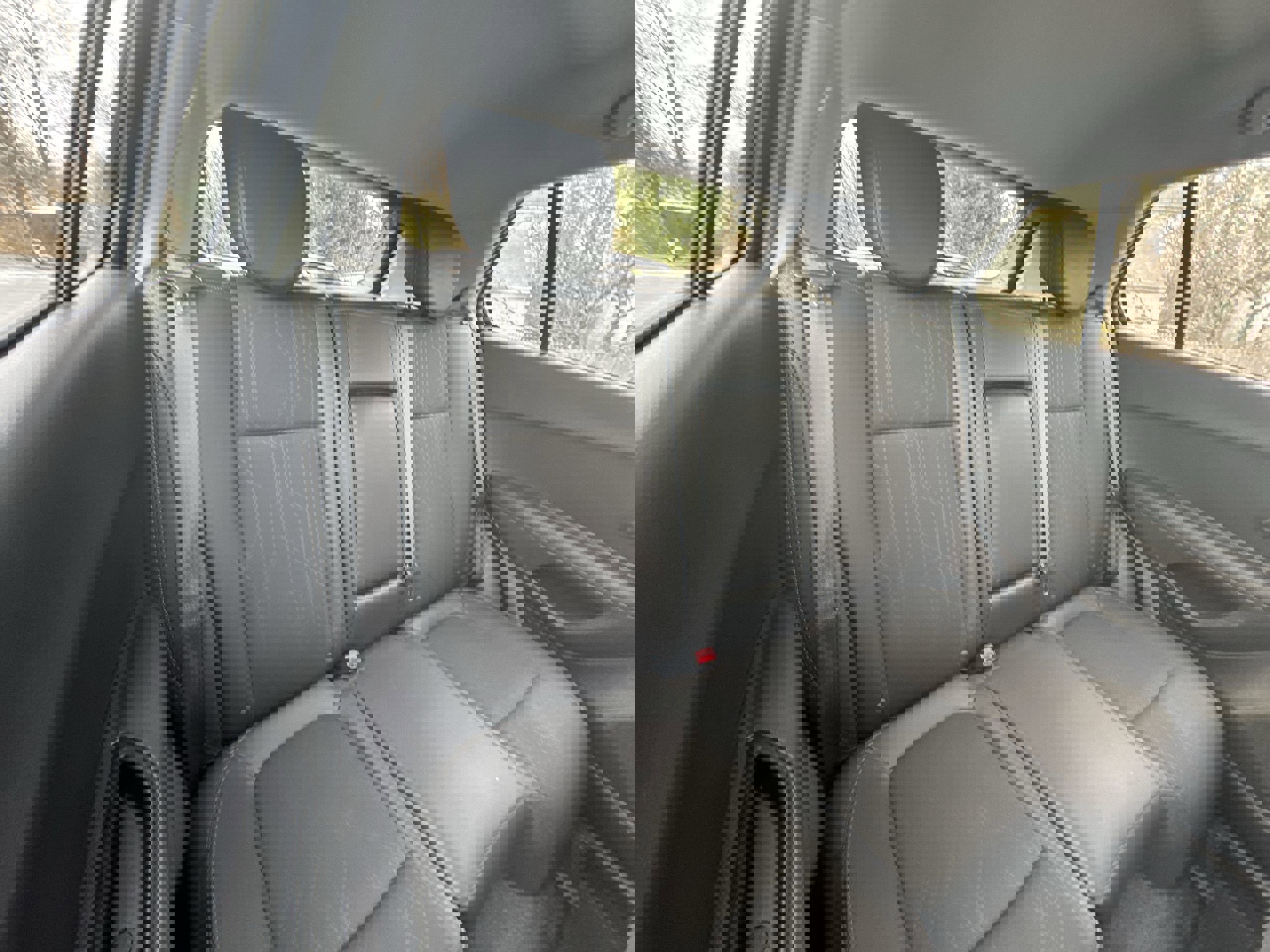 Used 2022 Chevrolet Trax LT w/ LT Convenience Package image 28