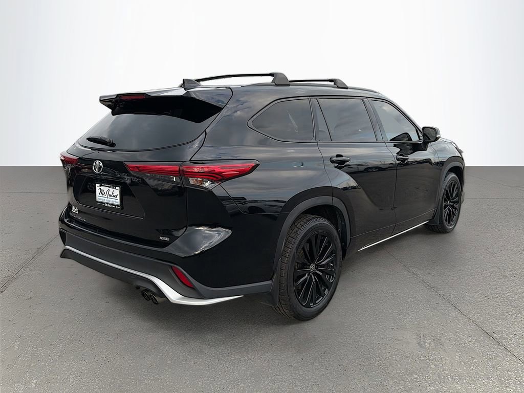 Used 2023 Toyota Highlander XSE image 4