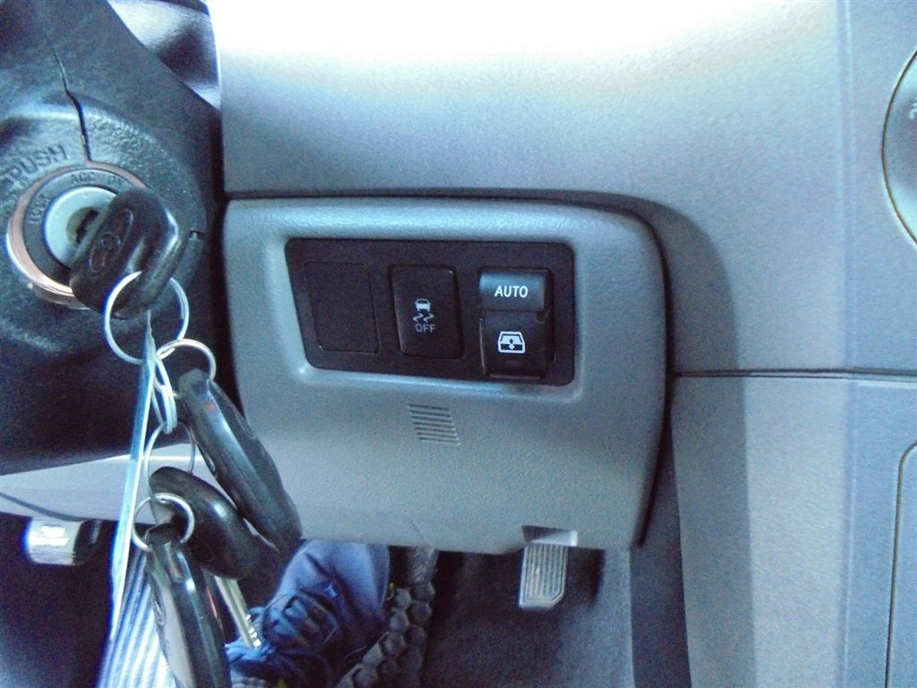 Used 2012 Toyota Sequoia Platinum image 35