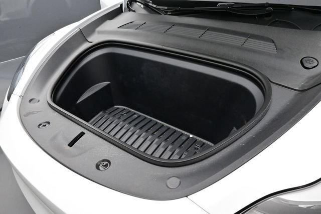 Used 2024 Tesla Model Y Performance AWD/4WD image 18