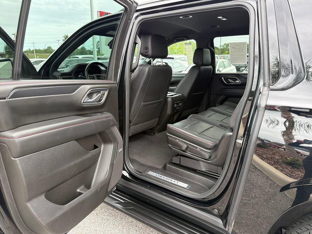 Used 2024 Chevrolet Suburban RST RWD image 24