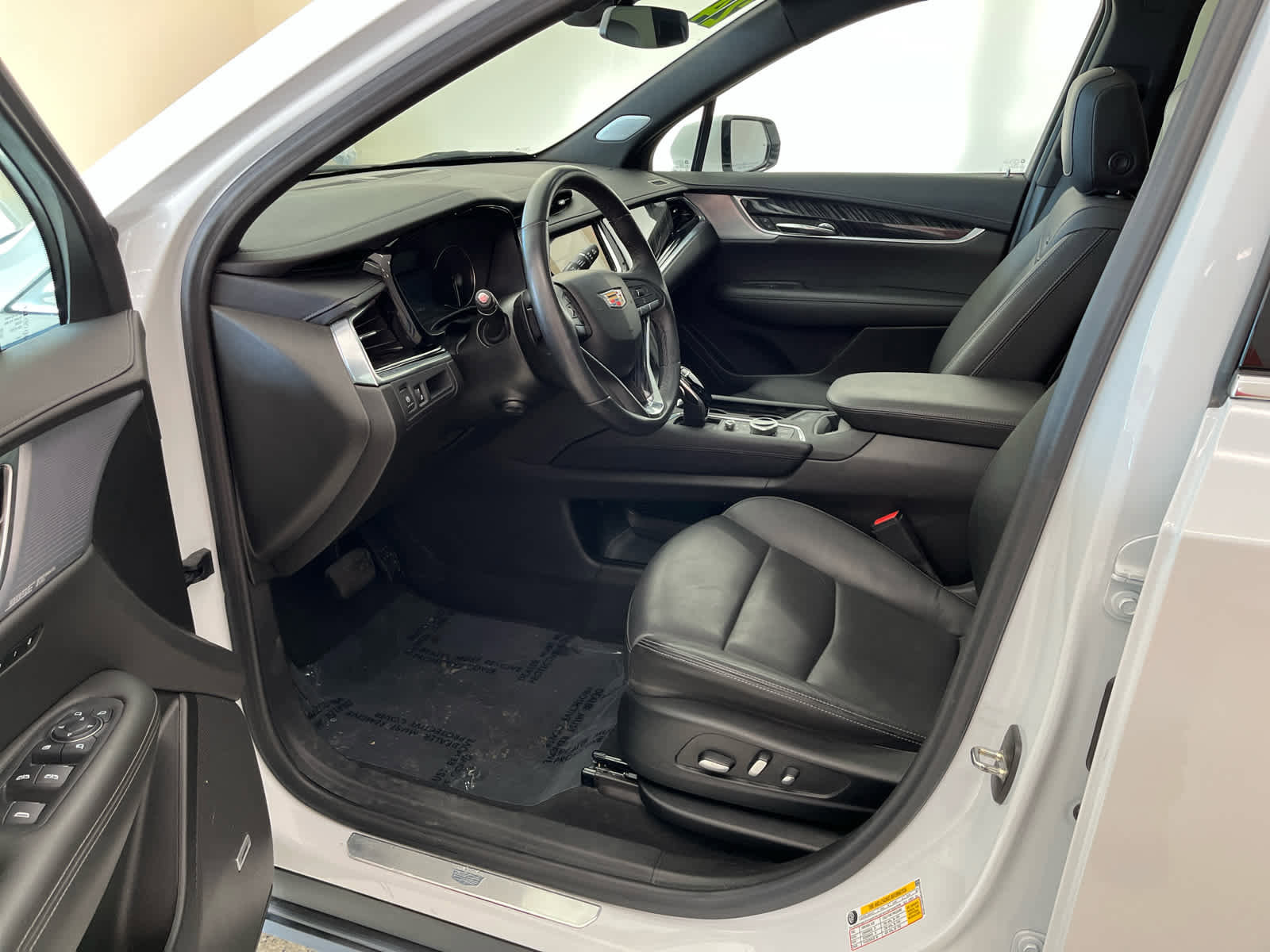 Used 2024 Cadillac XT6 Premium Luxury w/ LPO, Floor Liner Package image 14
