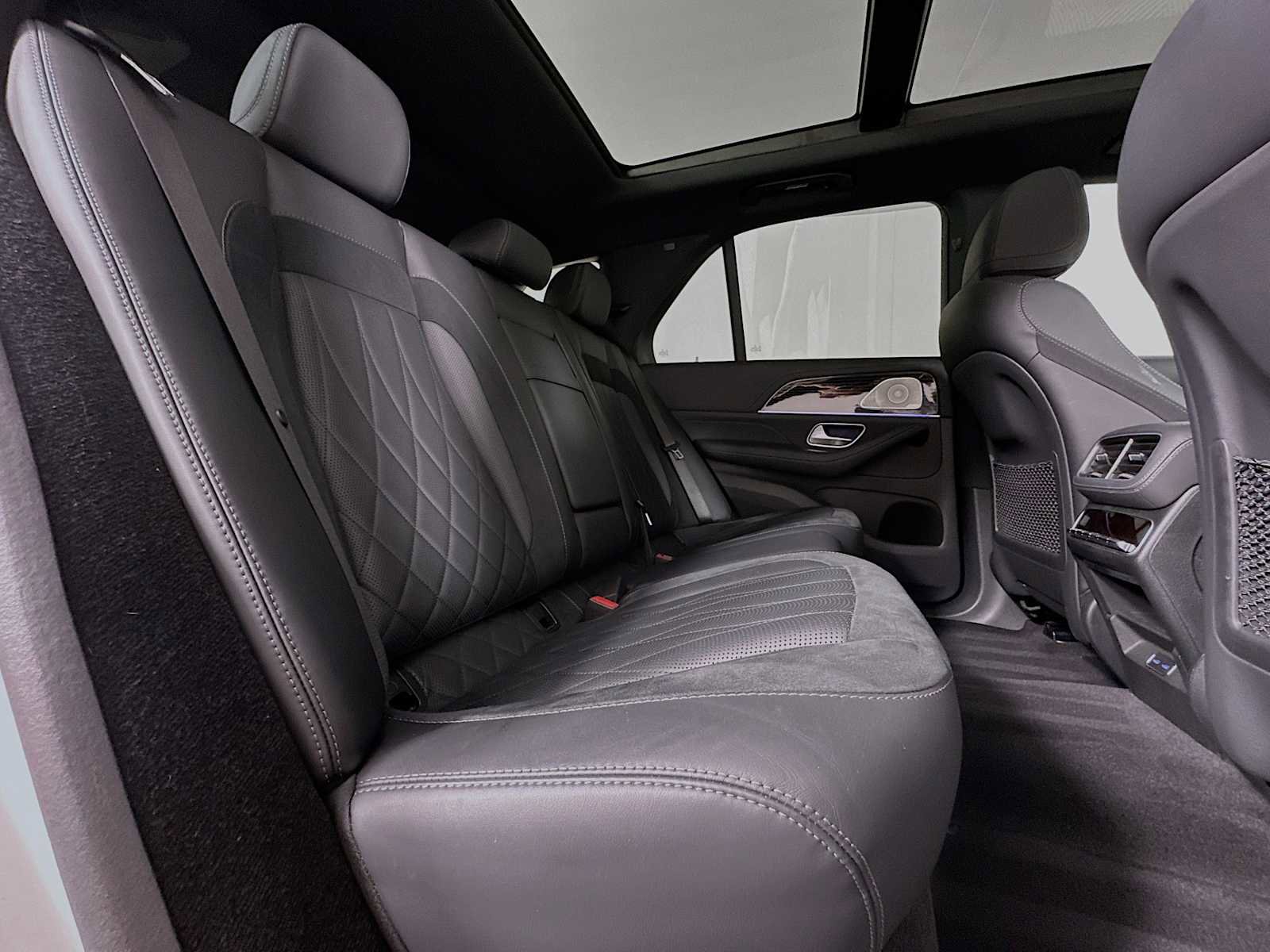 Used 2024 Mercedes-Benz GLE 53 AMG 4MATIC image 27