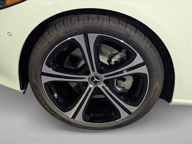 Used 2025 Mercedes-Benz C 300 Sedan image 9