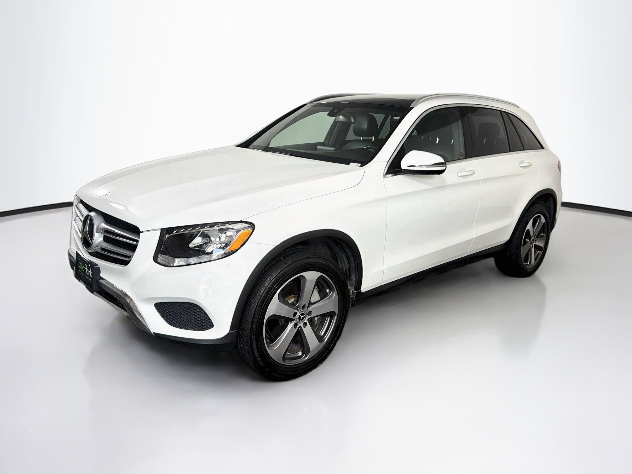 Used 2019 Mercedes-Benz GLC 300 4MATIC image 3