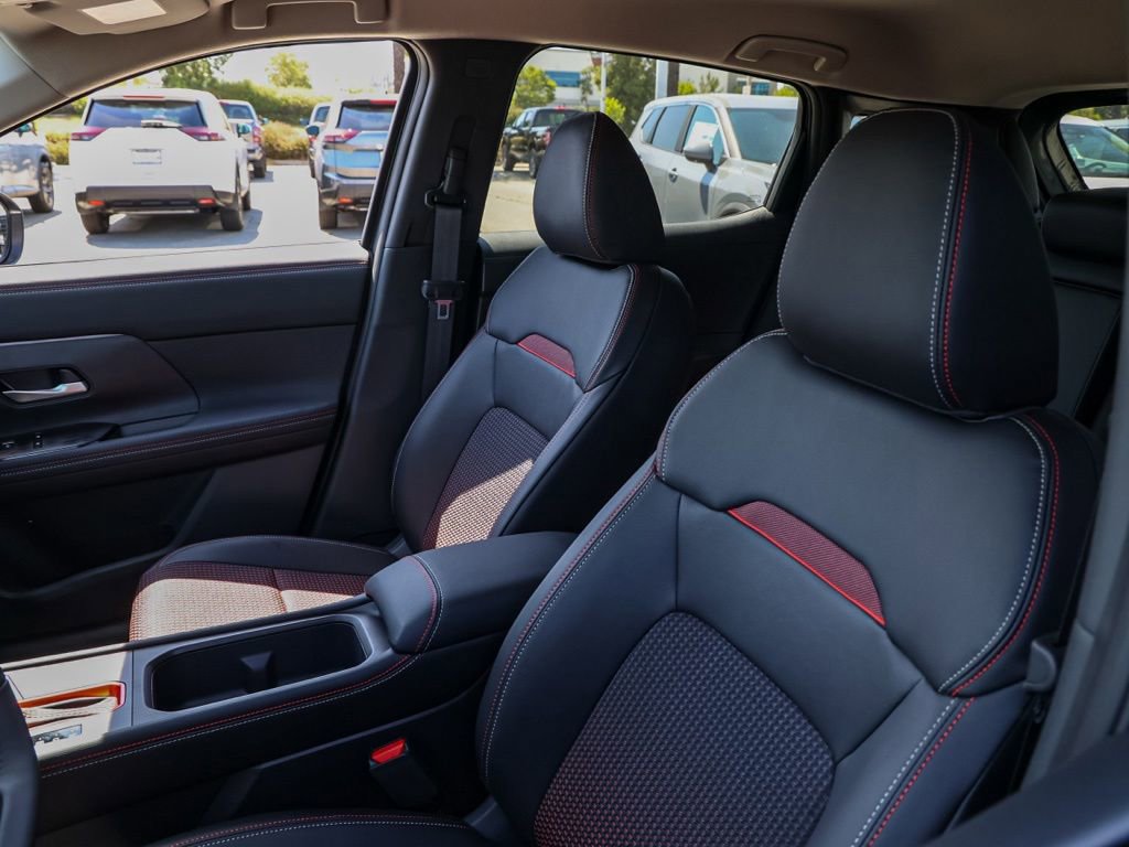 New 2026 Nissan Kicks SR FWD image 15