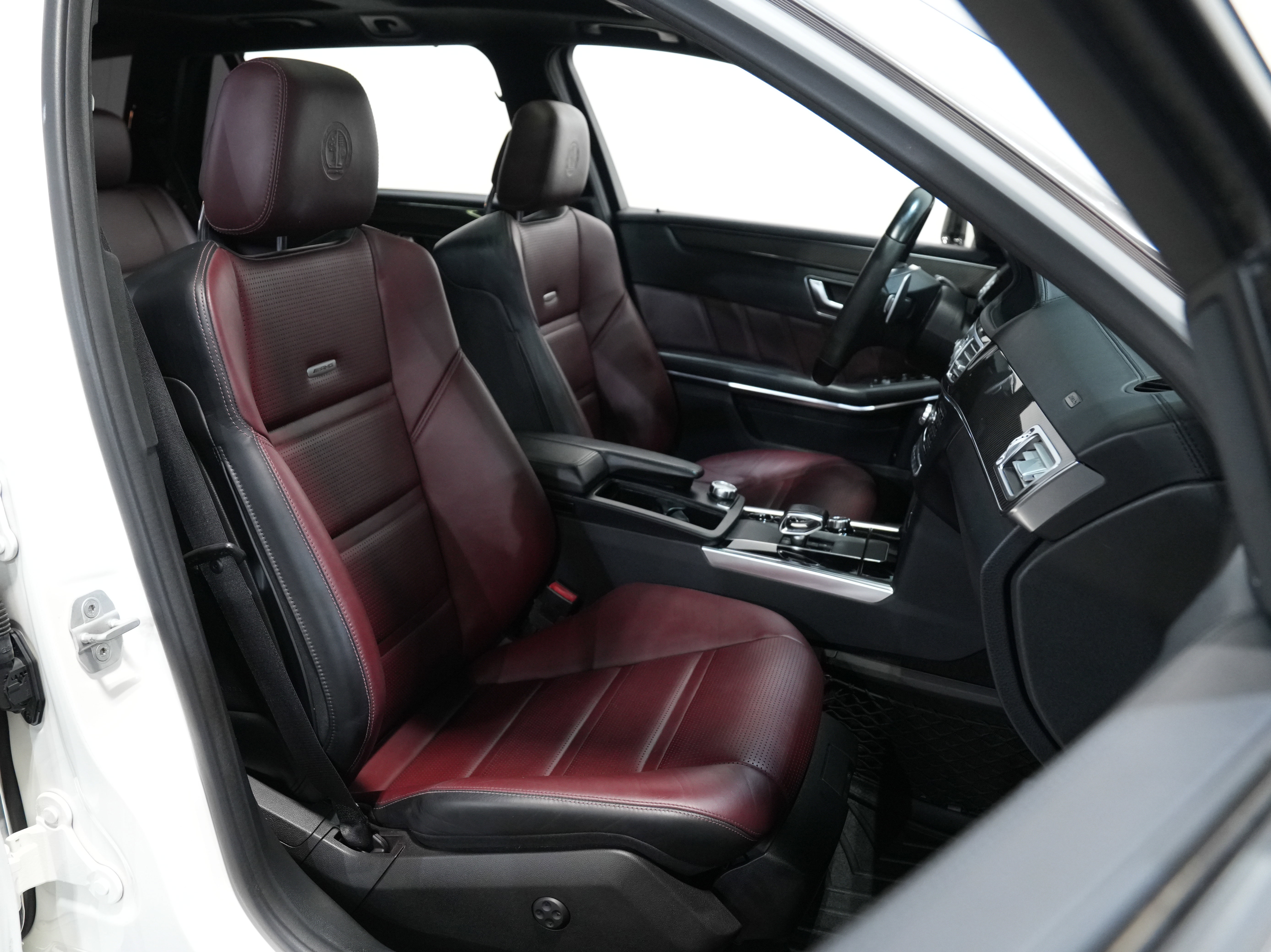 Used 2014 Mercedes-Benz E 63 AMG S-Model image 40