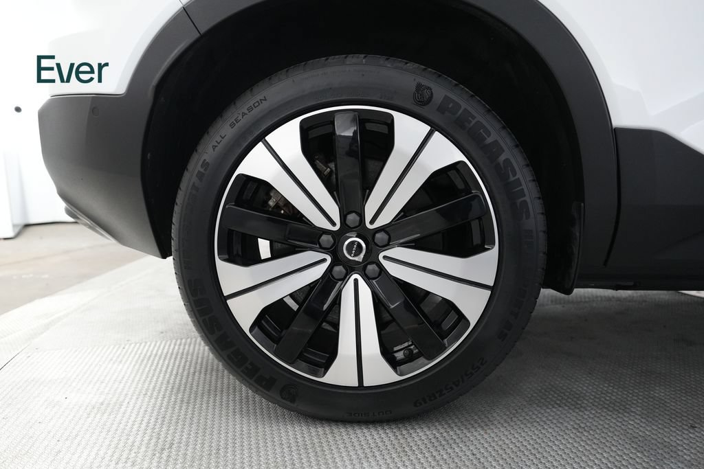 Used 2023 Volvo XC40 Recharge Plus AWD/4WD image 22