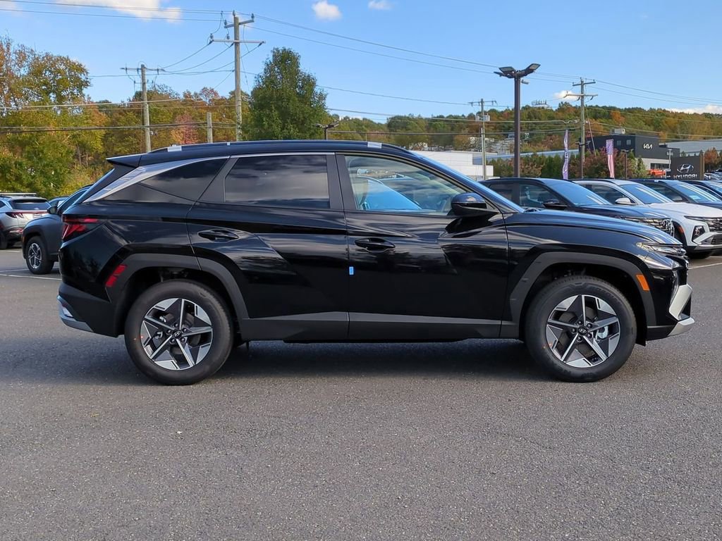 Certified 2025 Hyundai Tucson SEL AWD/4WD image 2