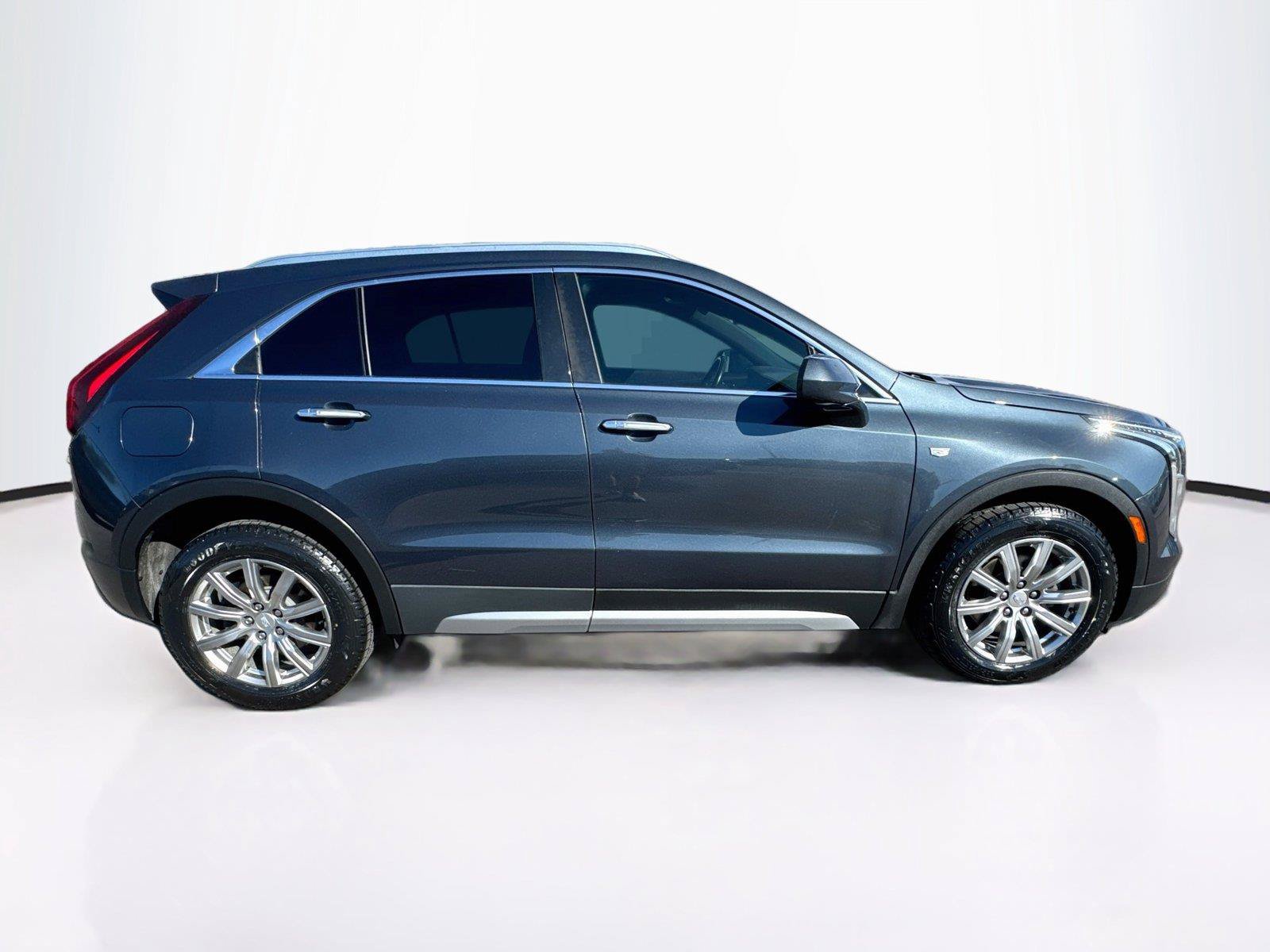 Used 2020 Cadillac XT4 Premium Luxury w/ Driver Awareness Package FWD image 6