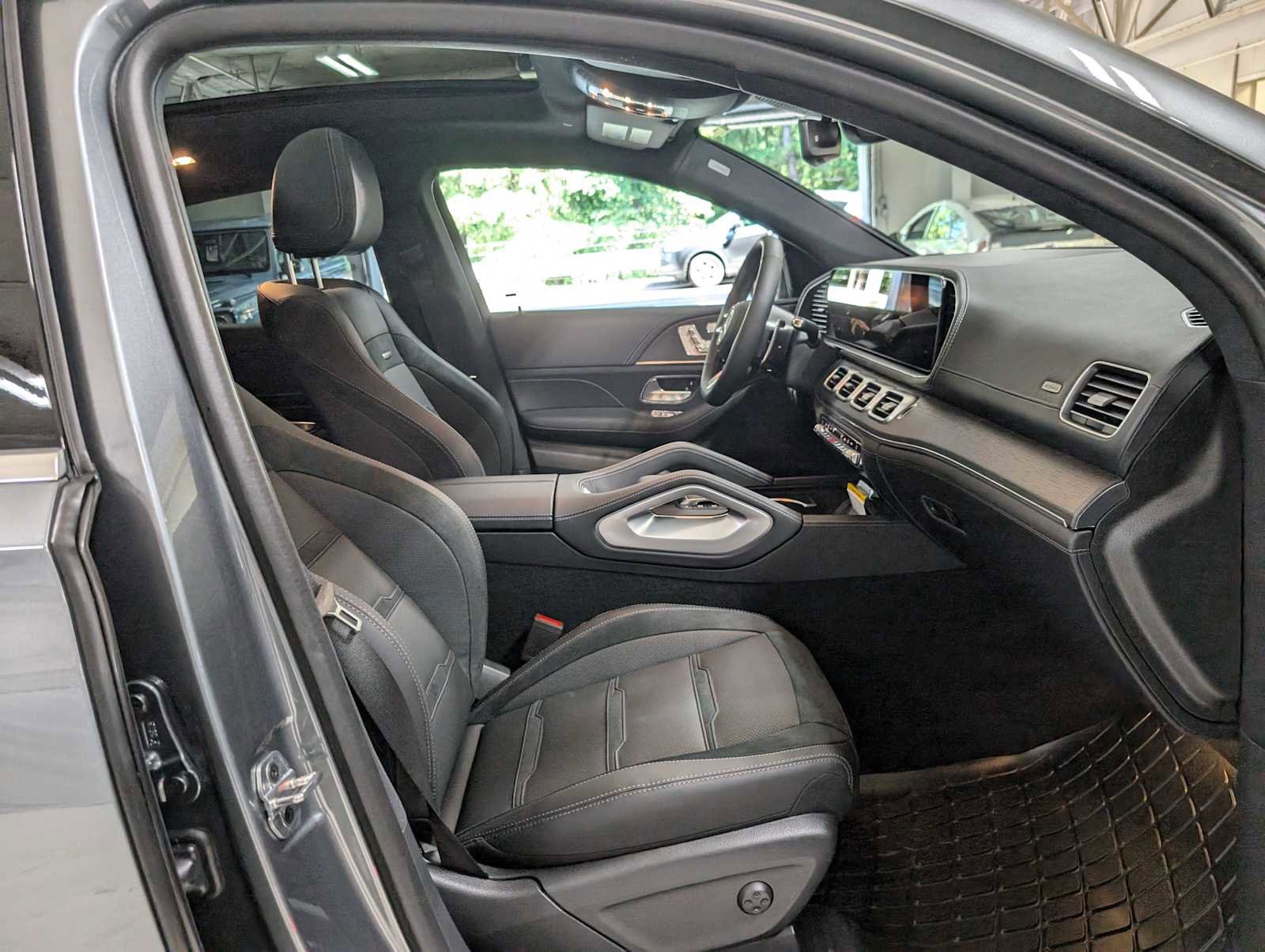 New 2025 Mercedes-Benz GLE 53 AMG 4MATIC Coupe image 11