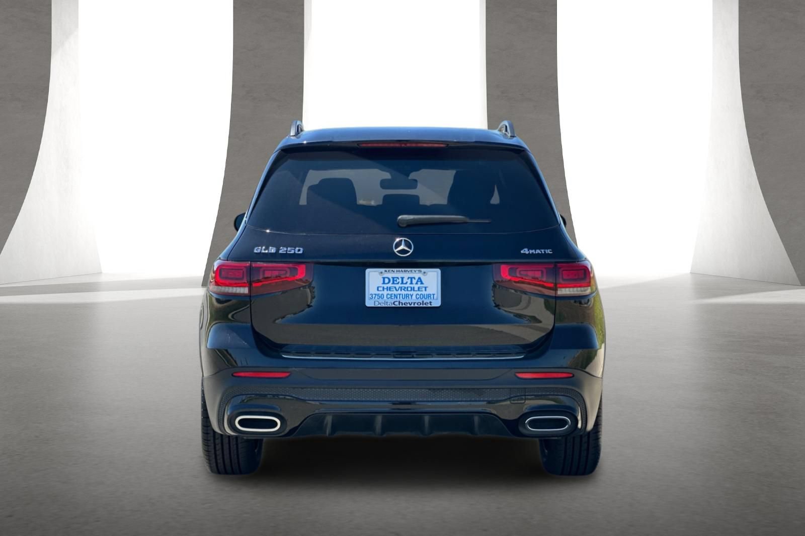 Used 2022 Mercedes-Benz GLB 250 4MATIC image 5