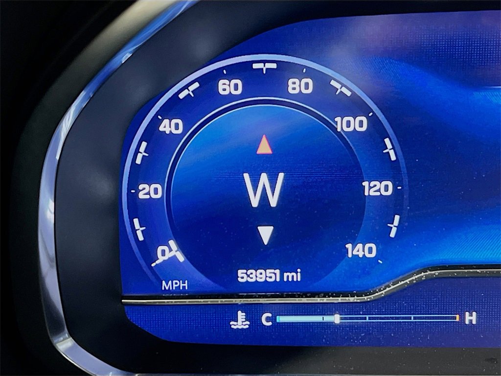 Used 2023 Chevrolet Suburban Premier image 12