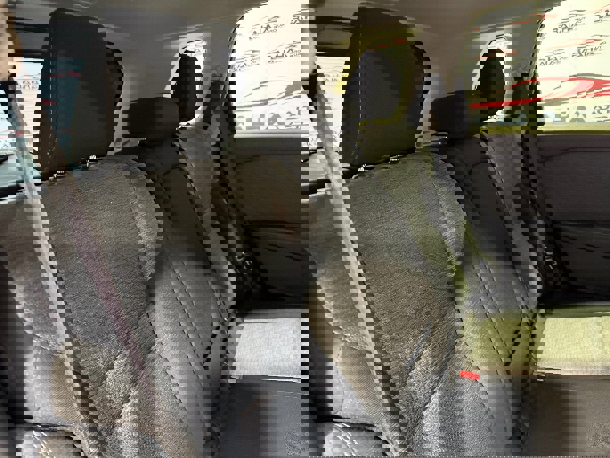 Used 2023 Nissan Rogue SV image 43