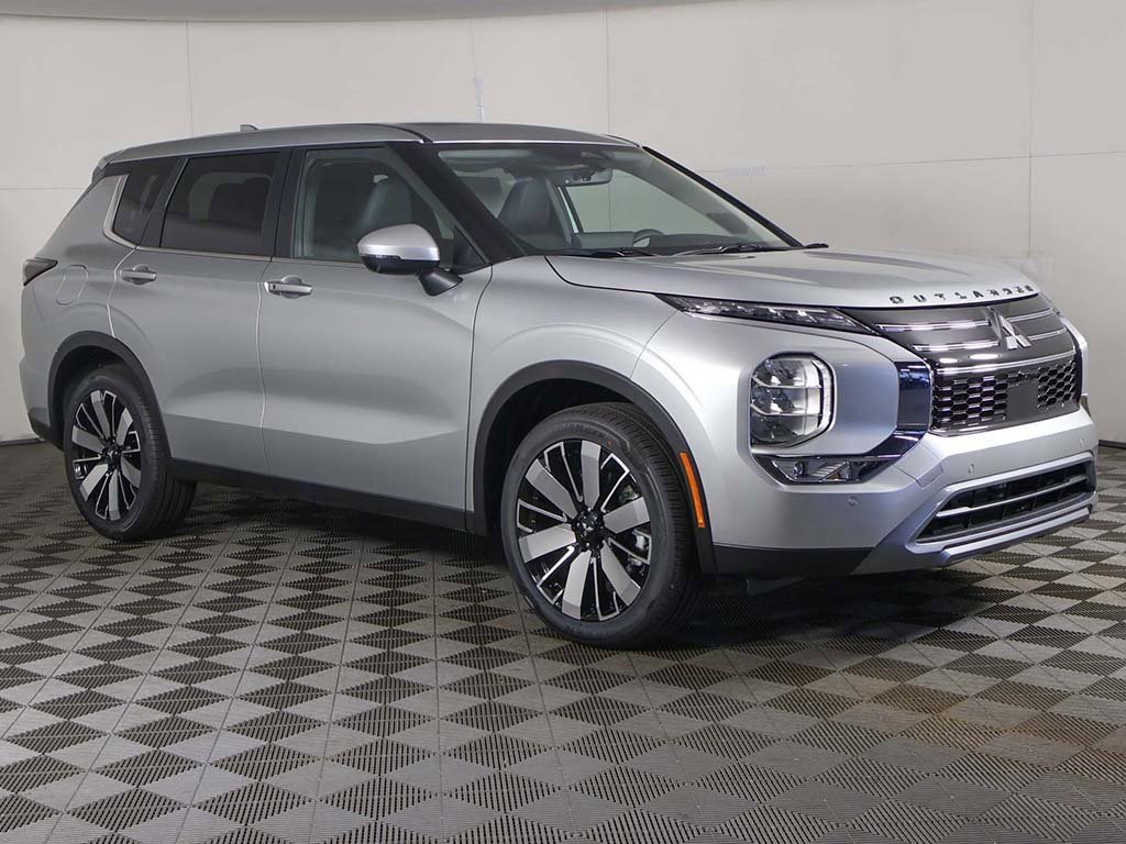 New 2025 Mitsubishi Outlander SE image 57