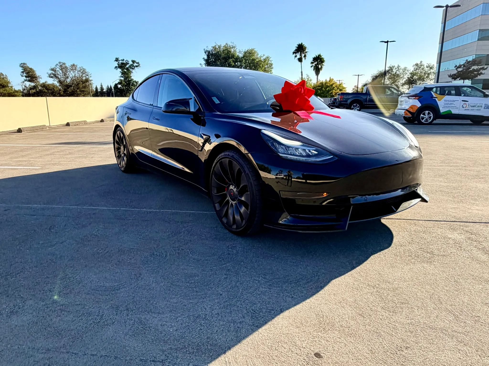 Used 2018 Tesla Model 3 Mid Range RWD image 4