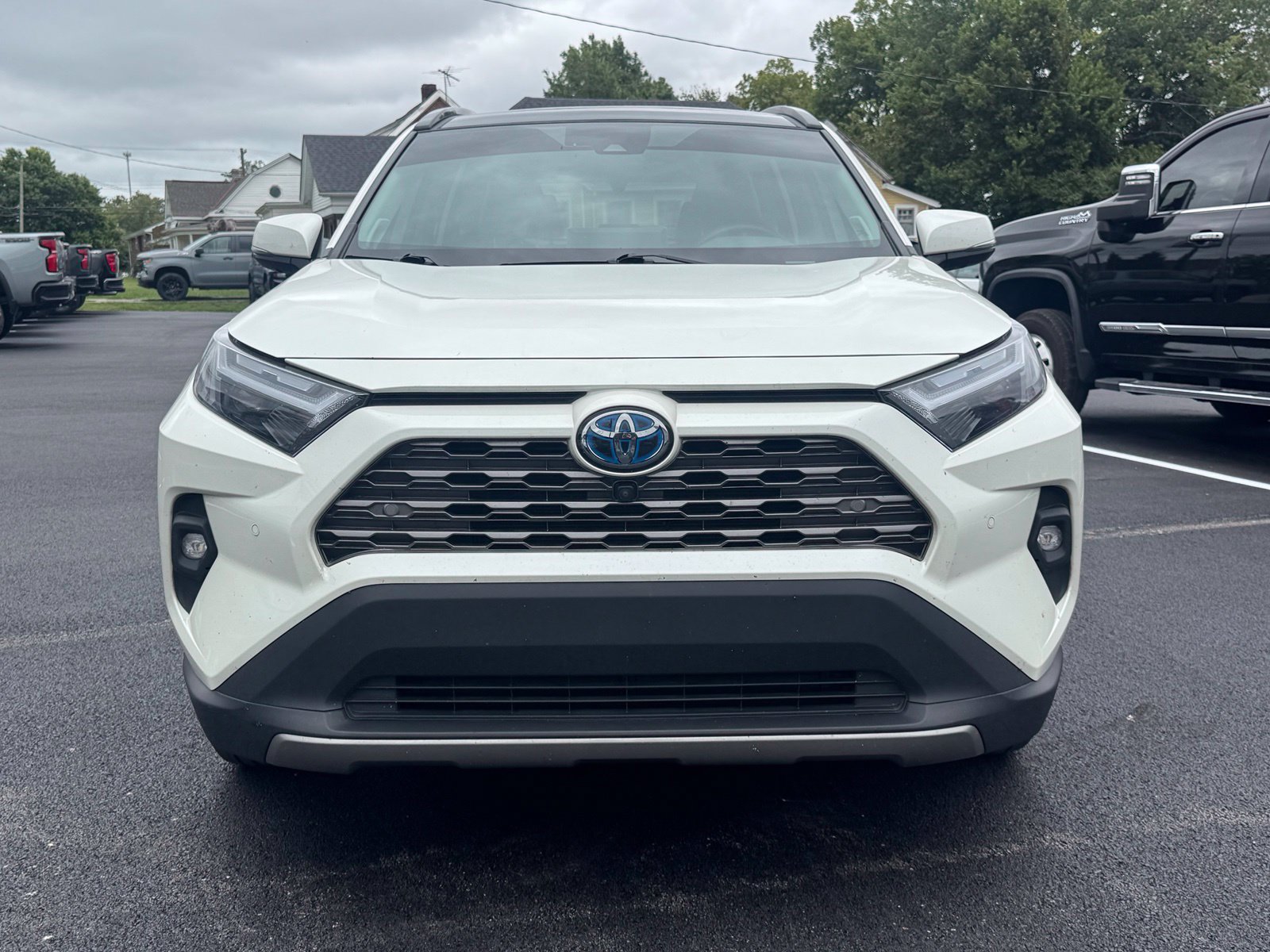 Used 2022 Toyota RAV4 Limited AWD/4WD image 9
