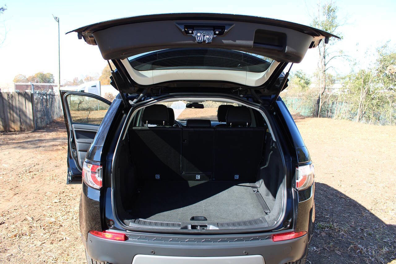 Used 2018 Land Rover Discovery Sport SE image 30