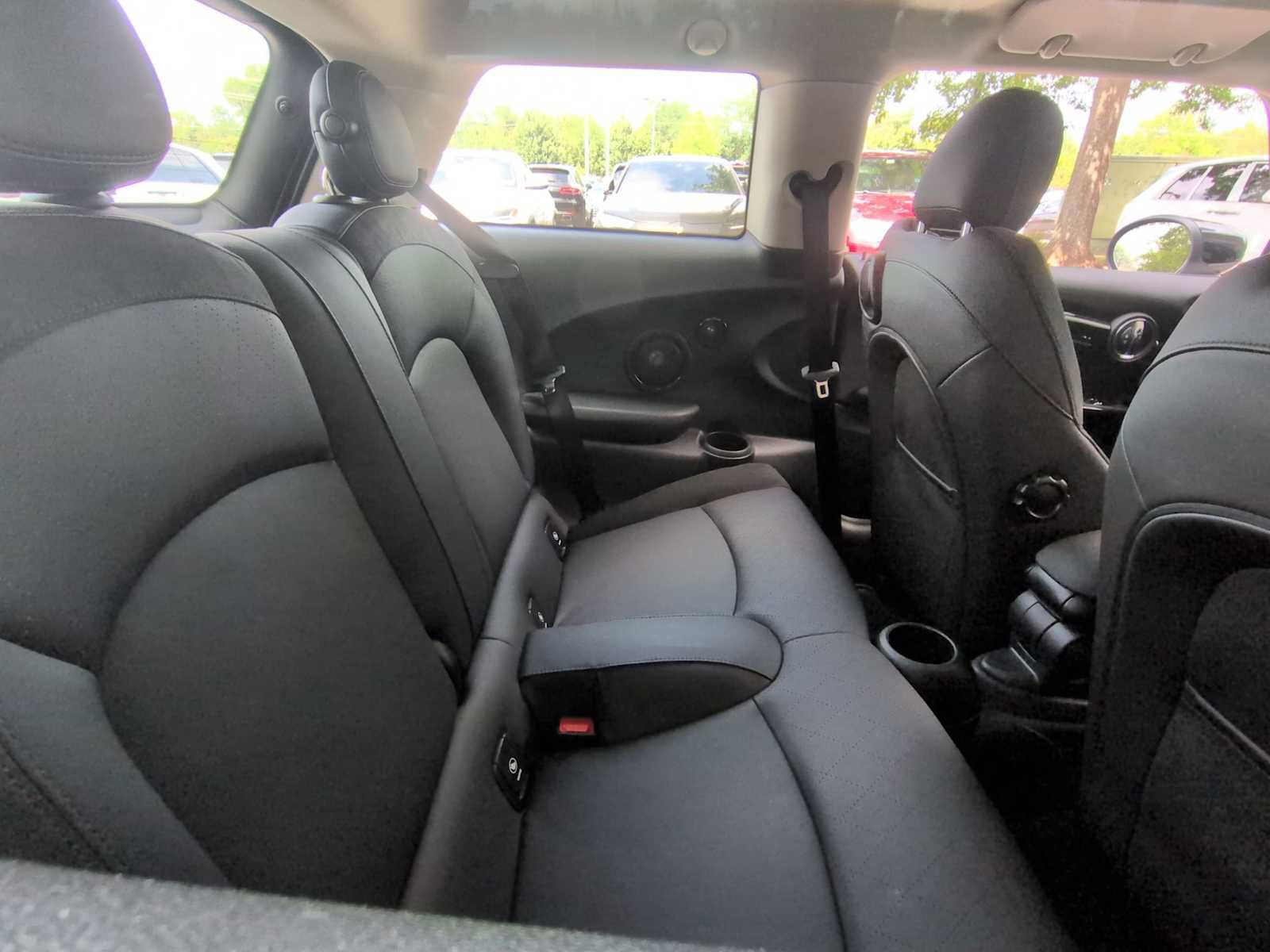 Used 2024 MINI Cooper SE FWD image 21